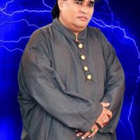 duduk-di-gunungan-uang-pria-ini-akui-bisa--sulap--daun-jadi-duit