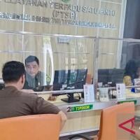 2-tahun-buron-eks-kades-tersangka-korupsi-sempat-menjadi-pedagang-di-bekasi