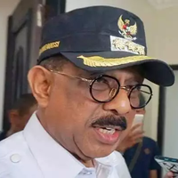 sebelum-walikota-ambon-jadi-tersangka-kpk-ratusan-asn-lakukan-doa-bersama