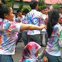 coret-coret-baju-sma-saat-kelulusan-sudah-menjadi-budaya-apakah-ada-manfaatnya