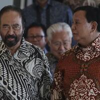 paloh-tepis-isu-sodorkan-nama-anies-ganjar-ke-jokowi-untuk-pilpres-2024