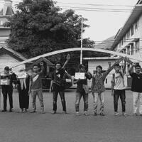 menolak-keras-bayang-bayang-perusahaan-tambang-di-hutan-patani