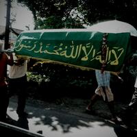 kisah-horor-akibat-mencuri-barang-milik-orang-meninggal-pria-ini-digentayangi