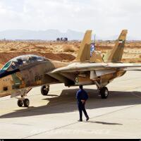 f-14-tomcat-milik-iran-yang-langka-mengalami-kecelakaan-pilot-selamat