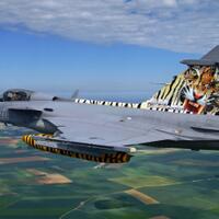 swedia-menawarkan-gratis-14-pesawat-tempur-gripen-ke-ceko-ada-apa-gerangan