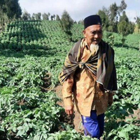 mbah-ini-adalah-definisi-kaya-yang-sesungguhnya-menurutku