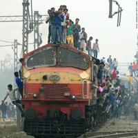 3-penumpang-kereta-api-diturunkan-oleh-petugas-karena-ngobrol-kenapa-dilarang