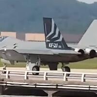menjelang-penerbangan-pertama-prototype-kf-21-melakukan-uji-taxiing