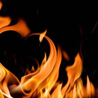 bukan-api--asmara--namanya-jika-hampir-padam-namun-tak-berkobar-lagi