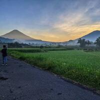 tips-mendaki-gunung-kembar