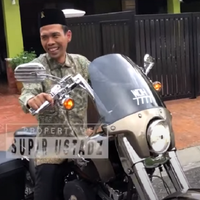 viral-uas-naik-moge-ratusan-juta-netizen-jin-kafir-bawa-motor-kafir