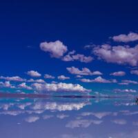danau-cantik-salar-de-uyuni-di-bolivia