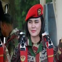 ini-tiga-kopassus-cantik-jago-tembak-terjun--bela-diri