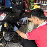 kalian-ganti-oli-motor-berdasarkan-hitungan-bulan-atau-kilometer