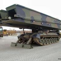 biber-armored-bridge-layer---kendaraan-pembawa-jembatan-donasi-jerman-untuk-ukraina