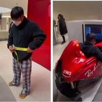 buktikan-showroom-ferrari-tak-pedulikan-outfit-pakai-sandal-jepit-tetap-dilayani
