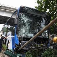 sistem-sopir-jadi-sorotan-di-balik-celaka-berulang-bus-transjakarta