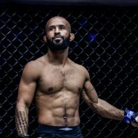 kisah-sukses-demetrious-johnson-dibesarkan-ibu-tunarungu-hingga-kerja-serabutan