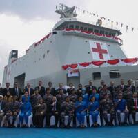 kado-hut-ri-pt-pal-luncurkan-kapal-rumah-sakit-kri-dr-radjiman-wedyodiningrat-992