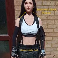 perbandingan-boneka-tifa-lockhart-game-lady-doll-vs-tifa-lockhart-new-version