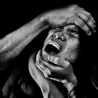 kalau-hantu-itu-tidak-ada-bagaimana-kita-menjelaskan-kesurupan