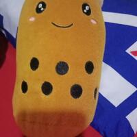 gadis-cantik-mendapat-kado-guling-memalukan-bisa-jadi-hanya-persepsi-pikiran-kotor