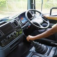 mengenal-transmisi-gigi-kura-dan-gigi-kelinci-pada-kendaraan-kasus-truk-pertamina