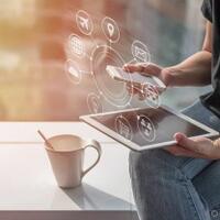 teknologi-digital-adalah-alat-dengan-sistem-komputerisasi