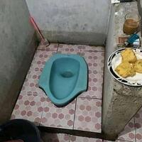 gairah-kalian-pasti-hancur-ketika-menemukan-situasi-toilet-seperti-ini