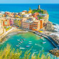 cinque-terre-desa-warna-warni-di-tepi-laut
