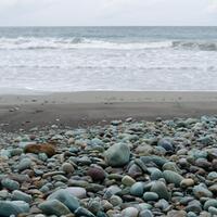 pantai-batu-biru-dan-tongkat-monyet-di-rumah-pengasingan-soekarno