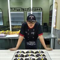 chef-bakery-berpengalaman-kosultan-bakery-konsep-modern-tlp-wa-082255558443