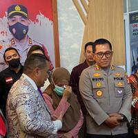 tangisi-adiknya-yang-dirudapaksa-anak-di-bawah-umur-di-hutan-kota-kakak-korban