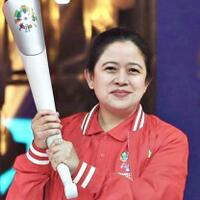 viral-puan-maharani-cemberut-bagikan-kaos-ini-kata-pdip