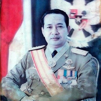 senyumlah-untuk-semua-tapi-tidak-untuk-komunis