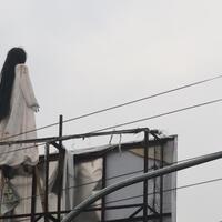 satpol-pp-akan-turunkan--kuntilanak--di-baliho-bandung