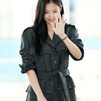 jennie-pergi-ke-paris-untuk-chanel-paris-fashion-week-ss-23