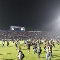 127-orang-tewas-dalam-kerusuhan-di-stadion-kanjuruhan-malang