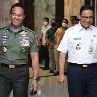 momen-anies-temui-jenderal-andika-saling-hormat-hingga-tertawa-bersama
