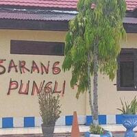 oknum-polisi-di-luwu-coret-dinding-mapolres-dengan-tulisan--sarang-korupsi