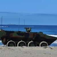 acv-8x8-milik-usmc-terbalik-saat-pendaratan-amfibi-operasionalnya-kini-dibatasi