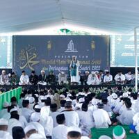 ribuan-santri-ulama-di-kabupaten-bandung-satukan-suara-ganjar-presiden-2024