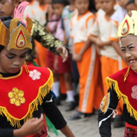 banyak-siswa-tak-mampu-seragam-pakaian-adat-bukan-kewajiban-di-jateng