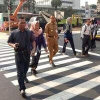 tiang-rambu-pelican-crossing-di-sudirman-roboh-diduga-sudah-keropos