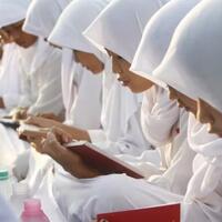 tidak-hanya-iran-indonesia-juga-masih-memanfaatkan-moralitas-untuk-mengontrol