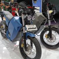 indo-defence-2022-pt-pindad-perkenalkan-motor-listrik-bernama-moto-ev