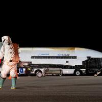 boeing-x-37b-otv-kembali-pulang-ke-bumi-setelah-bertugas-908-hari-di-luar-angkasa