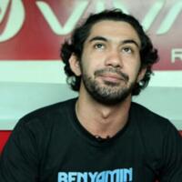 heboh-reza-rahadian-mualaf