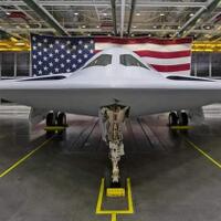 b-21-raider-diperkenalkan-ke-publik-inilah-pesawat-generasi-keenam-pertama-di-dunia