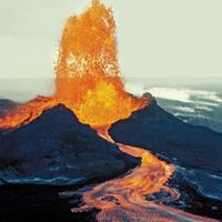gunung-berapi-terbesar-di-dunia-meletus-langit-malam-berubah-jadi-merah